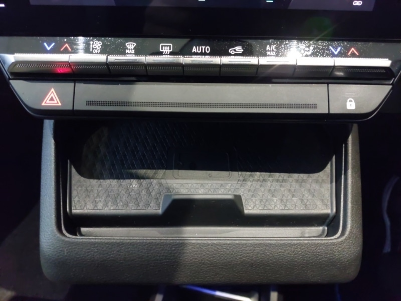 Used Renault Megane E Tech 2024 for sale - 77410315: Photo 16