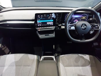 Used Renault Megane E Tech 2024 for sale - 77410315: Photo