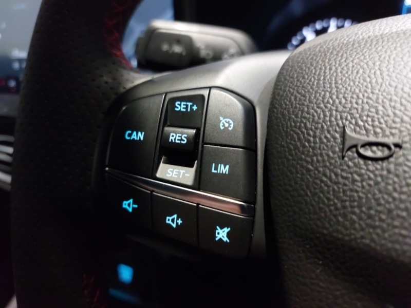 Used Ford Focus 2023 for sale - 76842722: Photo 17