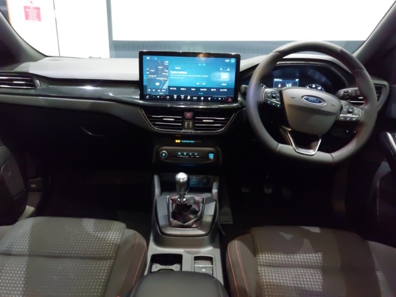 Used Ford Focus 2023 for sale - 76842722: Photo 2