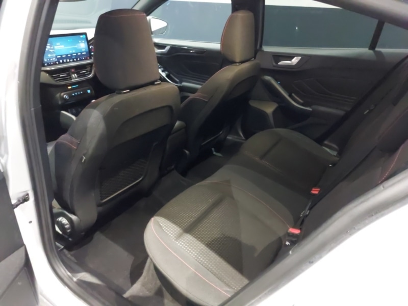 Used Ford Focus 2023 for sale - 76842722: Photo 6