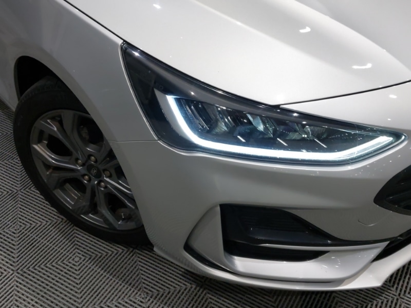 Used Ford Focus 2023 for sale - 76842722: Photo 9