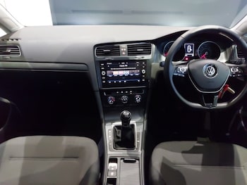 Used Volkswagen Golf 2019 for sale - 77366640: Photo