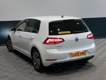 Used Volkswagen Golf 2019 for sale - 77366640: Photo