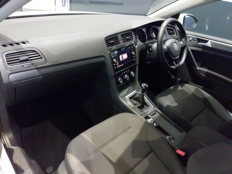 Used Volkswagen Golf 2019 for sale - 77366640: Photo 5