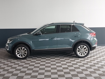 Used Volkswagen T-Roc 2024 for sale - 79569931: Photo