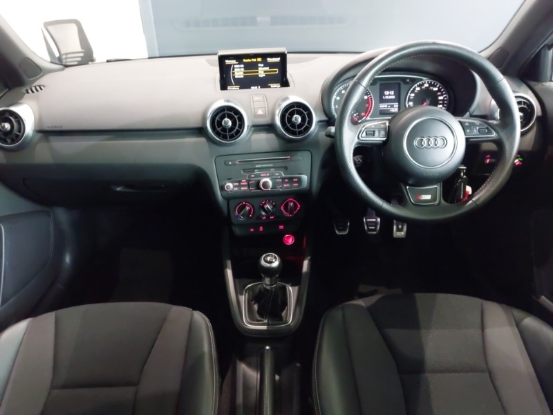 Used Audi A1 2018 for sale - 76160360: Photo 2