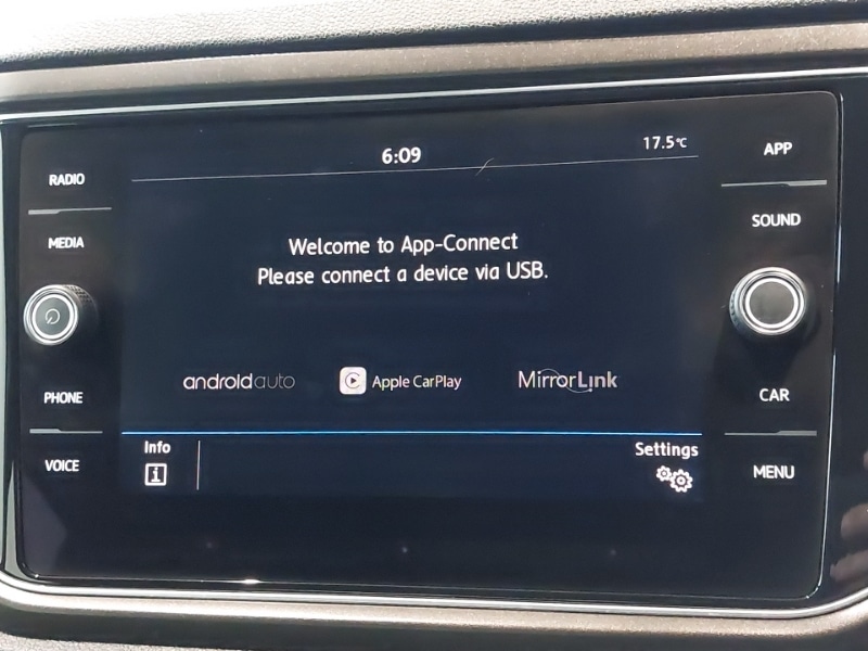 Used Volkswagen T-Roc 2018 for sale - 76498345: Photo 18