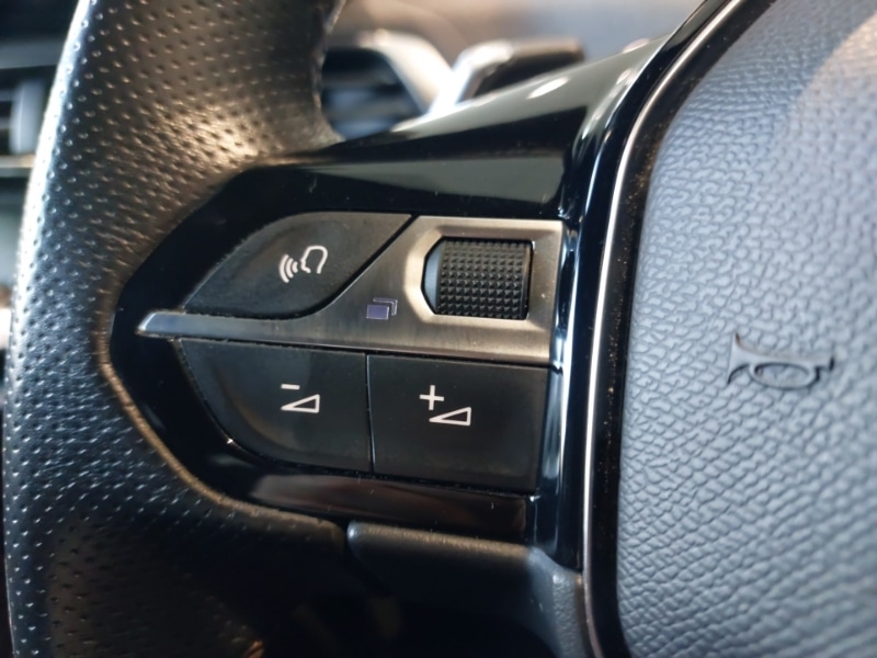 Used Peugeot 5008 2022 for sale - 76602400: Photo 16