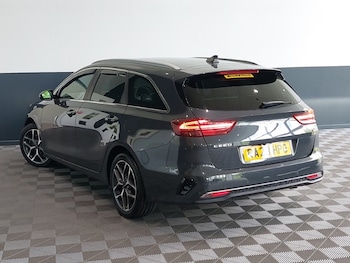 Used Kia Ceed 2023 for sale - 78489778: Photo