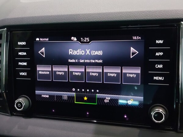 Used Skoda Karoq 2023 for sale - 76335976: Photo 10