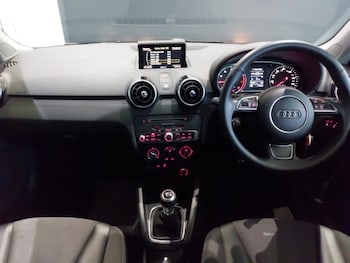 Used Audi A1 2018 for sale - 77073613: Photo