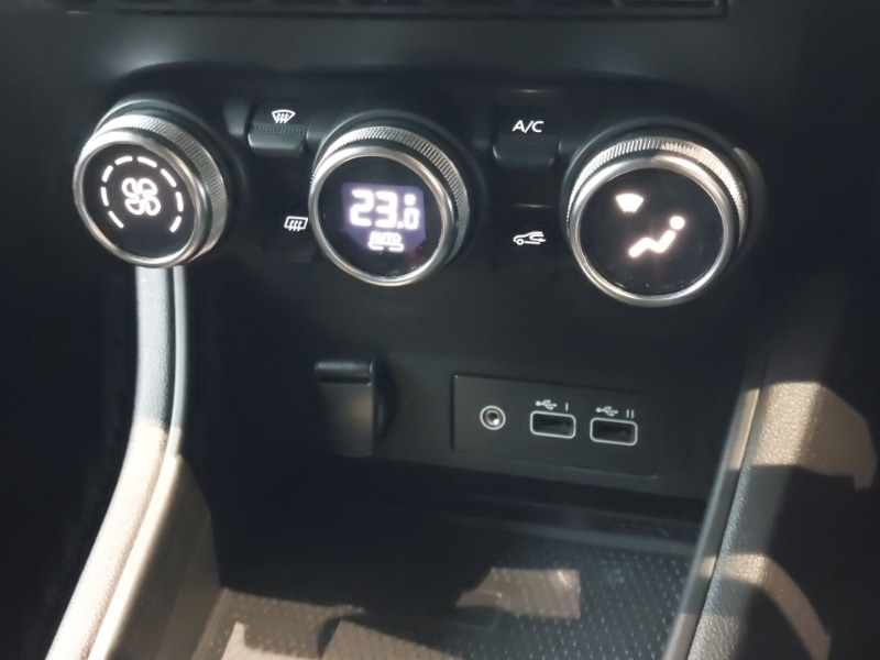 Used Renault Captur 2023 for sale - 76696027: Photo 17