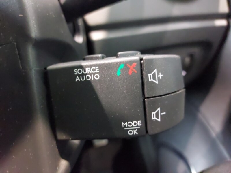 Used Renault Captur 2017 for sale - 77847322: Photo 16