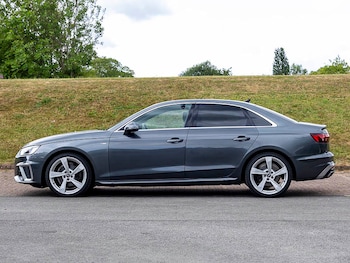 Used Audi A4 2021 for sale - 75664025: Photo