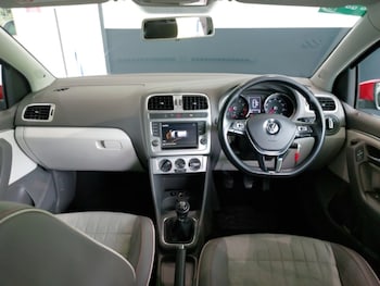 Used Volkswagen Polo 2017 for sale - 78563668: Photo