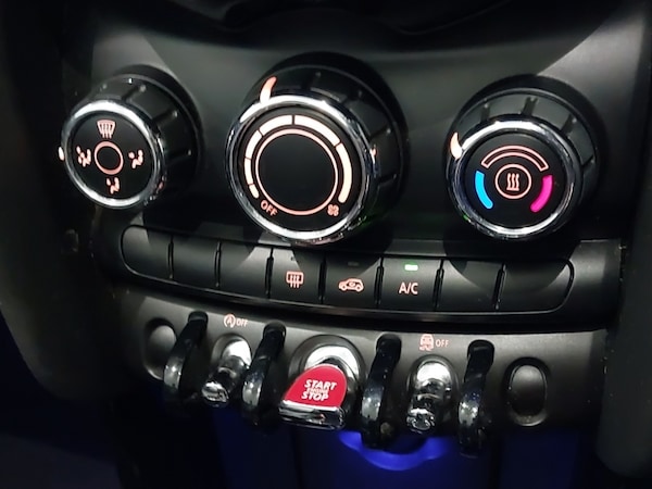 Used MINI Cooper 2019 for sale - 76321410: Photo 17