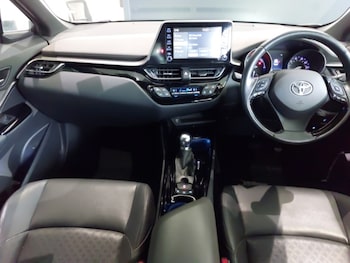 Used Toyota C-HR 2022 for sale - 76195639: Photo