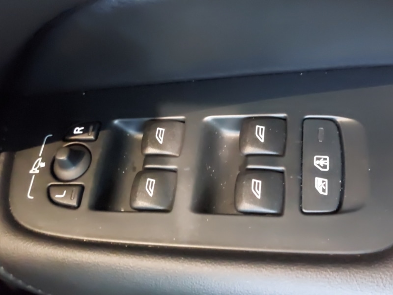 Used Volvo XC60 2023 for sale - 77073619: Photo 19