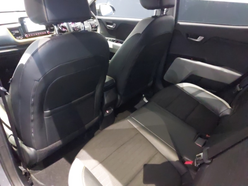 Used Kia Stonic 2023 for sale - 77366650: Photo 6