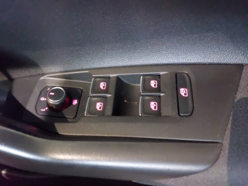 Used Volkswagen Polo 2018 for sale - 77433213: Photo 19