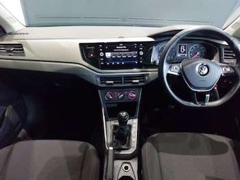 Used Volkswagen Polo 2018 for sale - 77433213: Photo