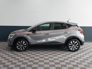 Used Renault Captur 2023 for sale - 79332768: Photo