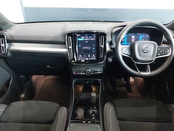 Used Volvo XC40 2025 for sale - 79573713: Photo