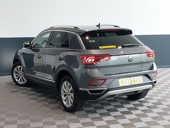 Used Volkswagen T-Roc 2023 for sale - 78259607: Photo