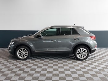Used Volkswagen T-Roc 2023 for sale - 78259607: Photo