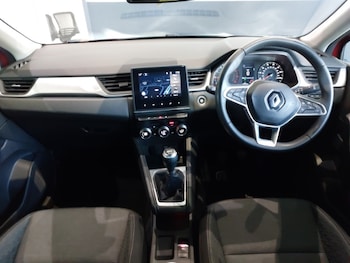 Used Renault Captur 2022 for sale - 76103480: Photo 2