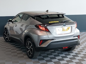 Used Toyota C-HR 2021 for sale - 75491543: Photo