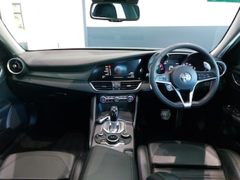 Used Alfa Romeo Giulia 2018 for sale - 78391702: Photo