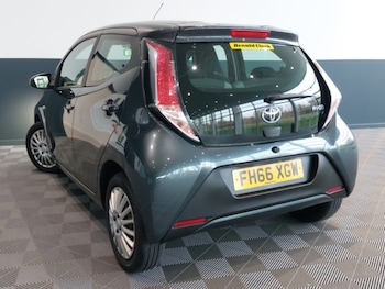 Used Toyota AYGO 2017 for sale - 77141632: Photo