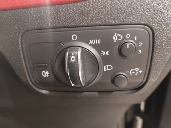 Used Audi Q2 2018 for sale - 76301853: Photo 18