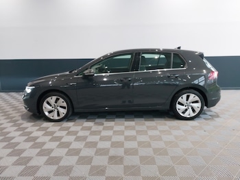 Used Volkswagen Golf 2020 for sale - 77330002: Photo