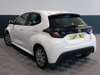 Used Toyota Yaris 2022 for sale - 77043815: Photo