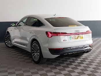 Used Audi Q8 2023 for sale - 79368477: Photo
