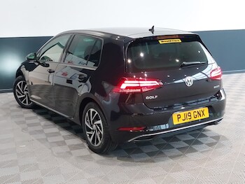 Used Volkswagen Golf 2019 for sale - 77682630: Photo