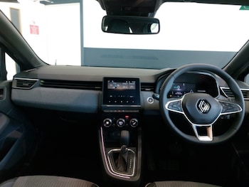 Used Renault Clio 2024 for sale - 78369378: Photo