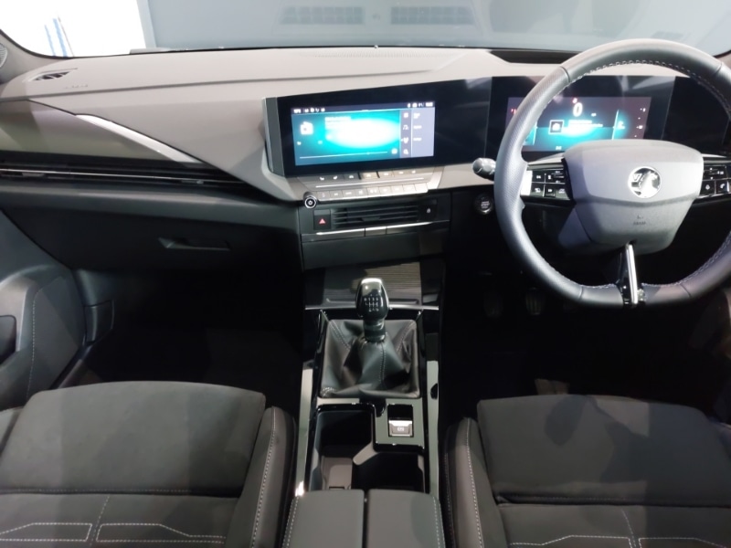 Used Vauxhall Astra 2025 for sale - 77972119: Photo 2