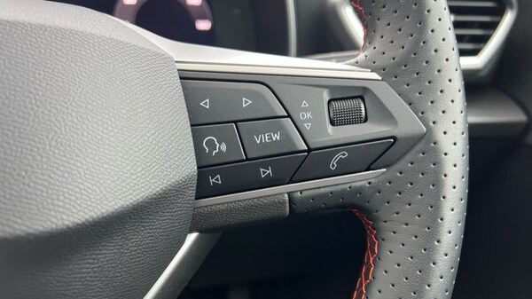 Used SEAT Leon 2024 for sale - 76297410: Photo 30