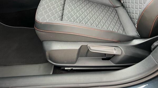 Used SEAT Leon 2024 for sale - 76297410: Photo 37