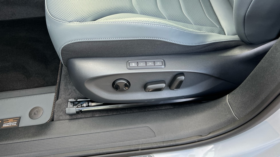 Used Cupra Tavascan 2025 for sale - 76575216: Photo 38