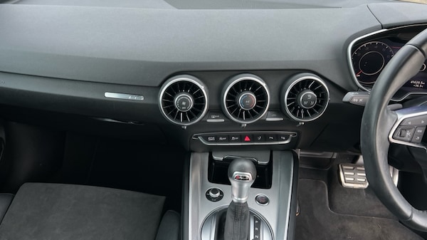 Used Audi TT 2021 for sale - 76180210: Photo 12