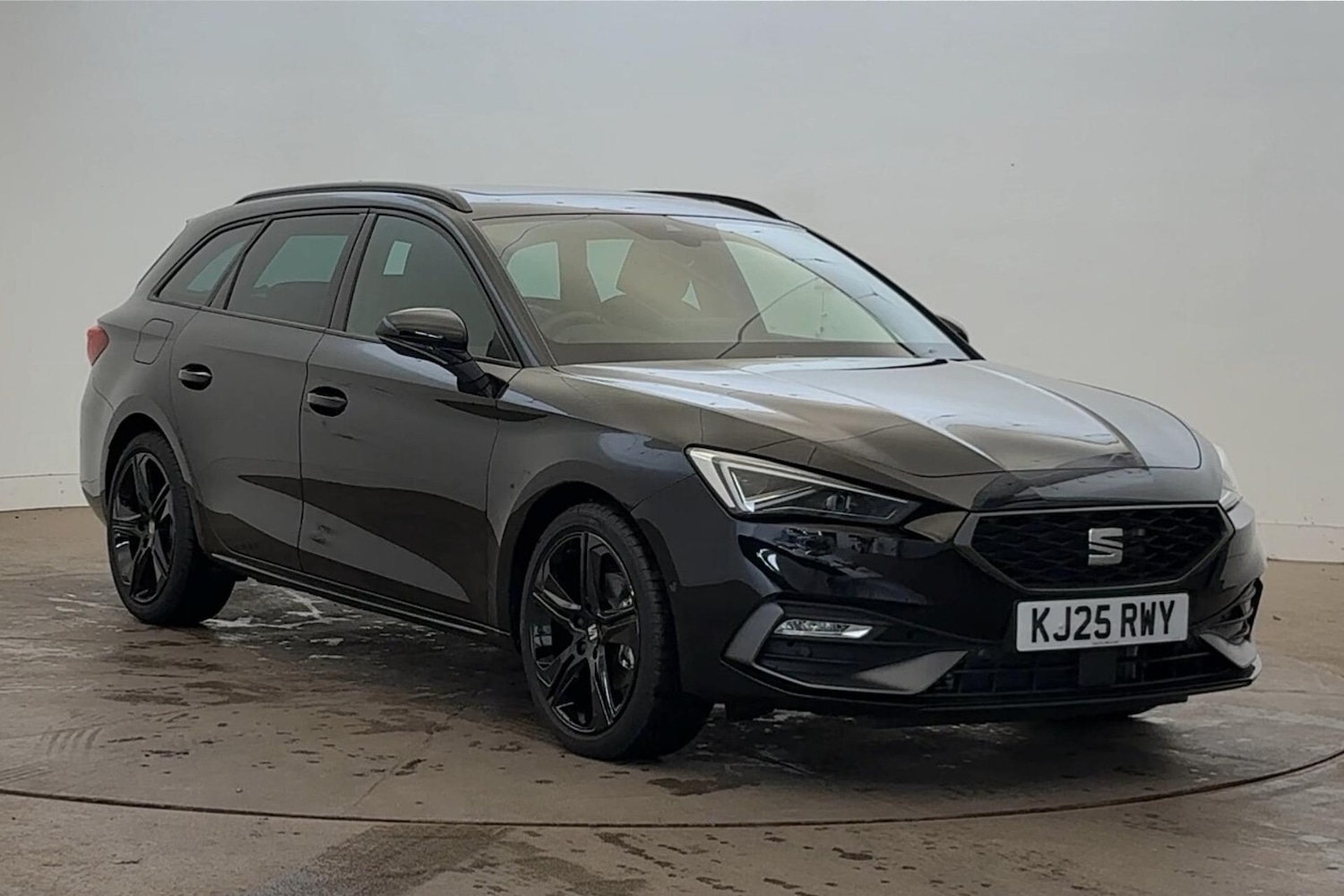 Used SEAT Leon 2025 for sale - 76044374: Photo 1