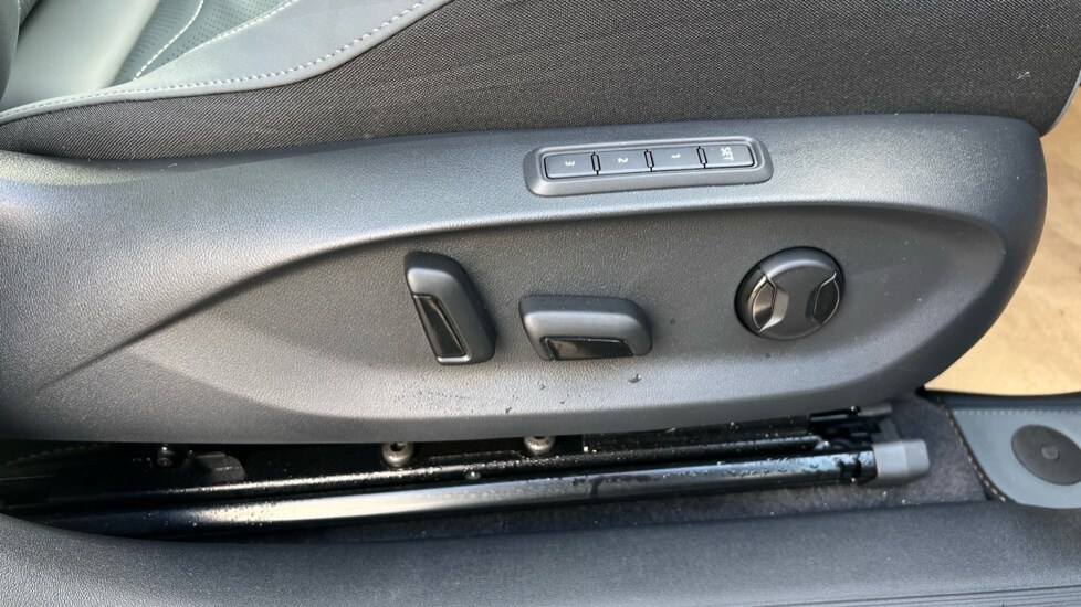 Used Cupra Tavascan 2025 for sale - 76901535: Photo 43