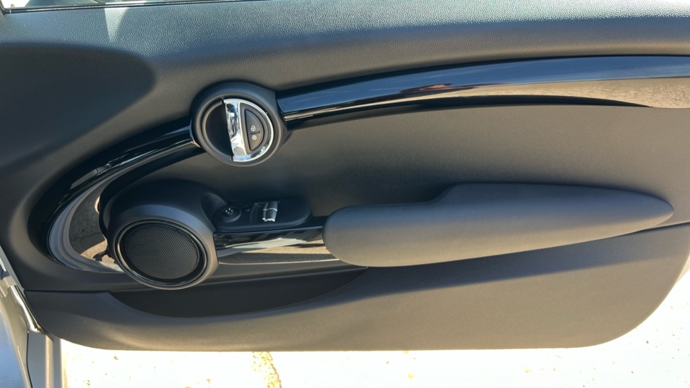 Used MINI Hatch 2018 for sale - 76959965: Photo 29