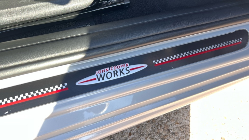 Used MINI Hatch 2018 for sale - 76959965: Photo 31