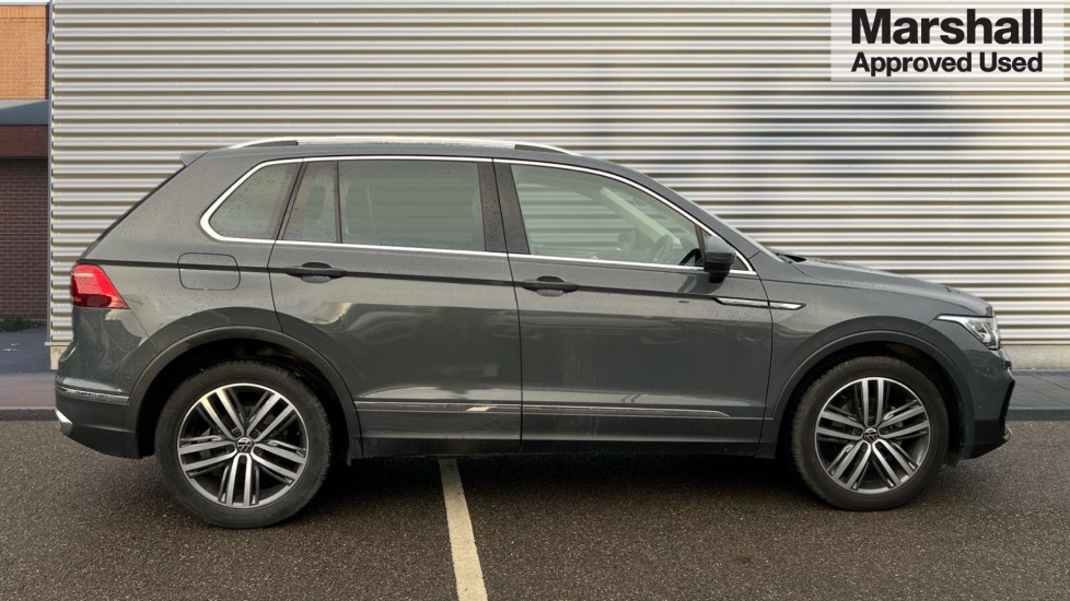 Used Volkswagen Tiguan 2022 for sale - 76888838: Photo 2